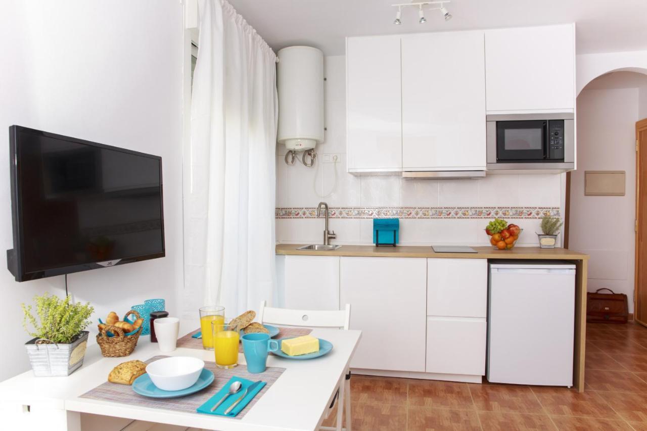 Sea & Wave Ventura Studio Apartment Málaga Buitenkant foto